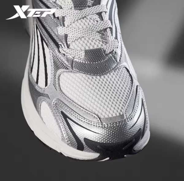 нові кросівки Xtep Little Basque, унісекс