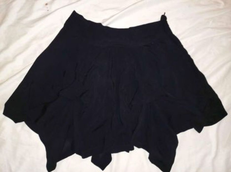 # Saias pretas #