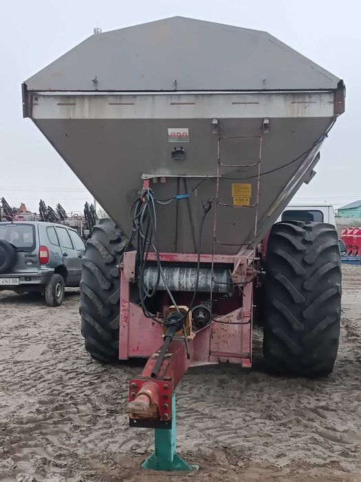 Розкидач добрив Bredal K105