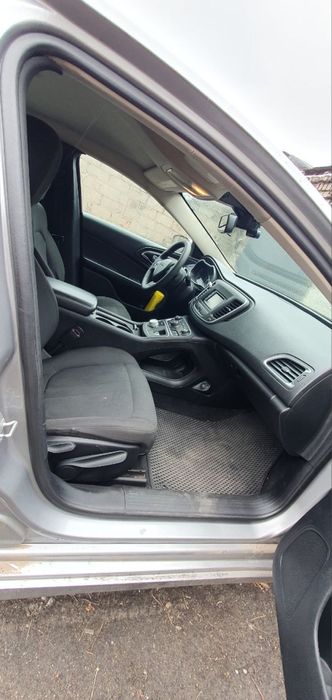 Продам свою машину газ -бензин