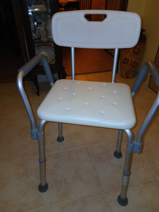 Cadeira de duxe em excelente estado expouco uso