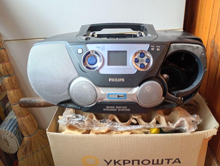 PHILIPS , магнітола на запчастини .