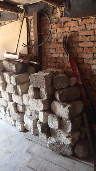 кам’яні блоки із Сокирян