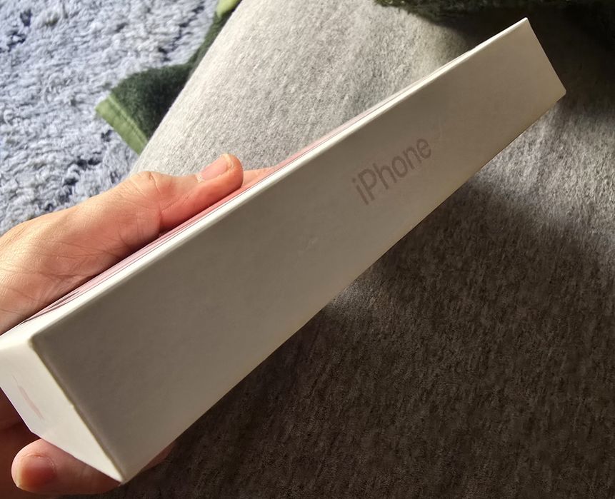 iPhone 15 Plus Pink Box64553136923521123