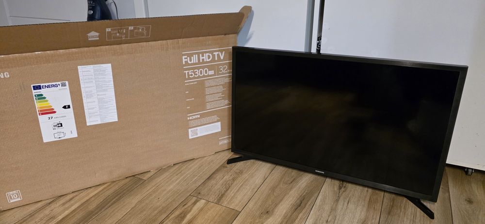 Telewizor Samsung  32 calowy ″ Full HD Smart TV

Telewizor Sa