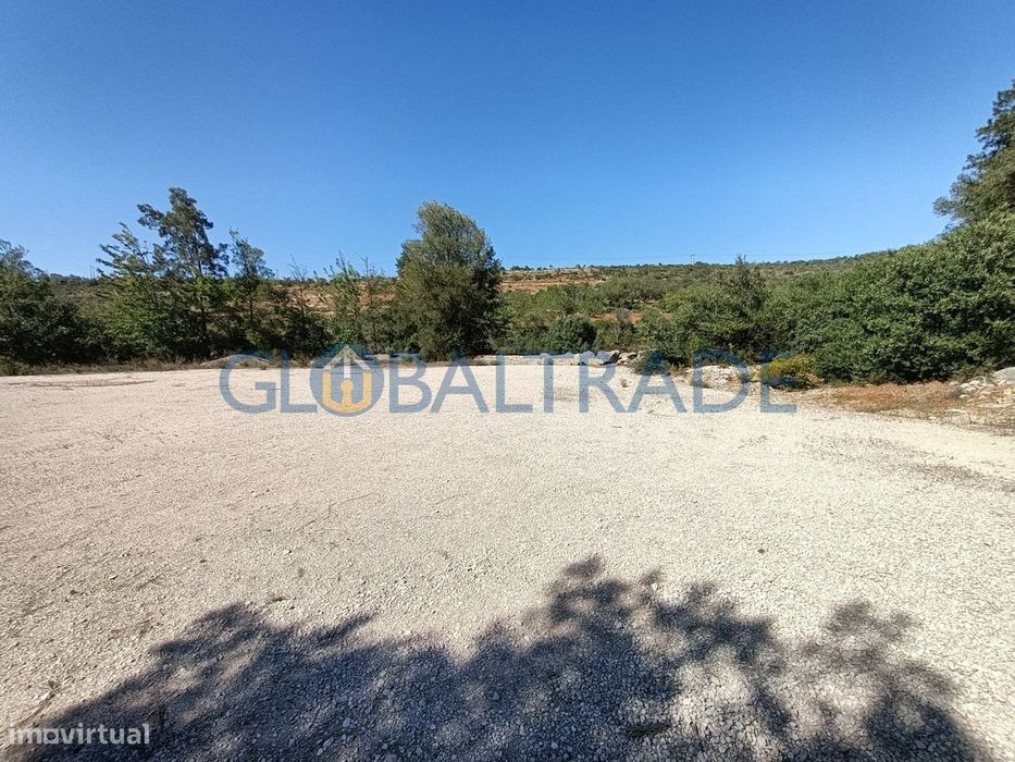 Terreno com 32966m2 em Boliqueime