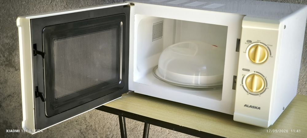 Microondas semi novo