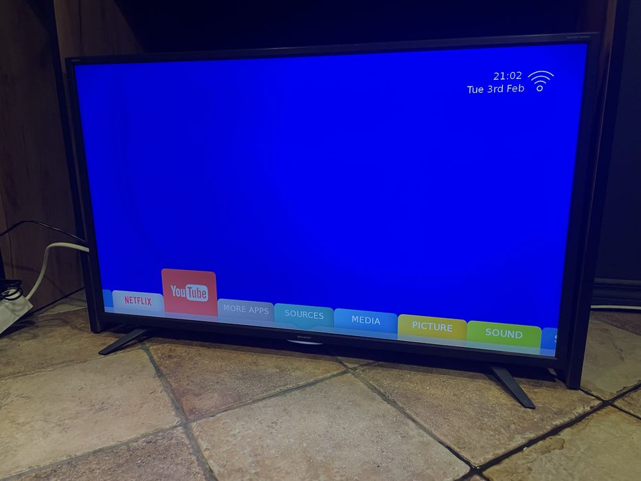 Телевізор Sharp 42 smart tv