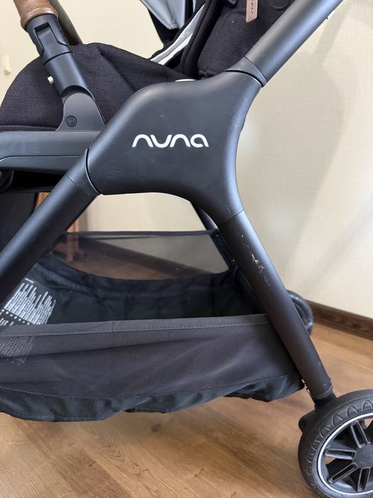 Візочок Nuna Triv
