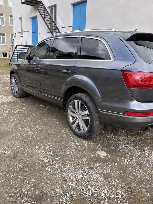 Продам Ауді Q7)))