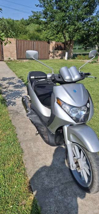 Piaggio Beverly 200