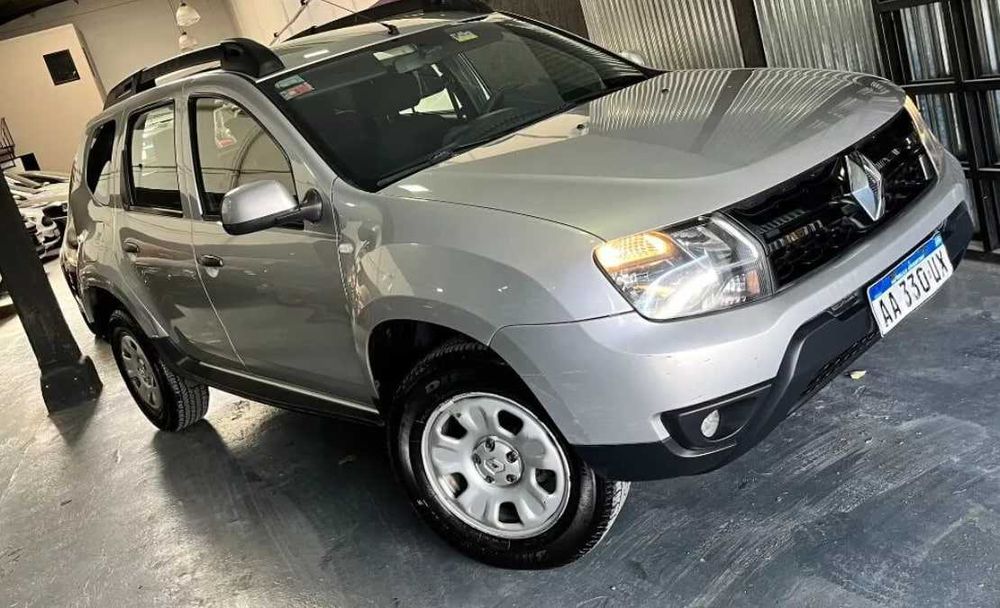 Розбірка Renault Duster 2010–2022 капот двигун крило бампер фара кпп