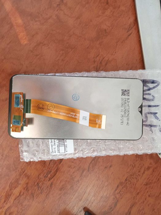 Диспленй на телефон самсунг а01