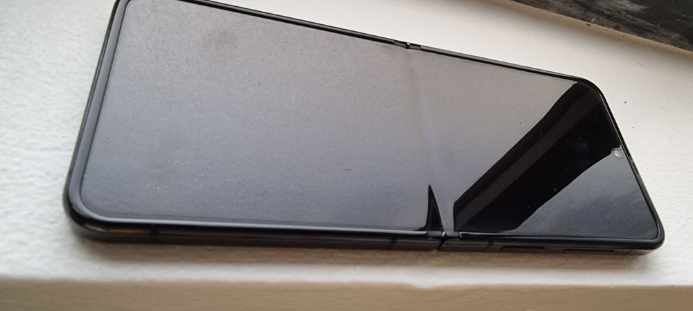 Samsung ZFlip 4  ZFlip4