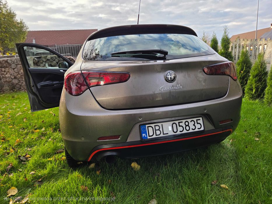 Alfa Romeo Giulietta 1,6 jtdm szara satyna