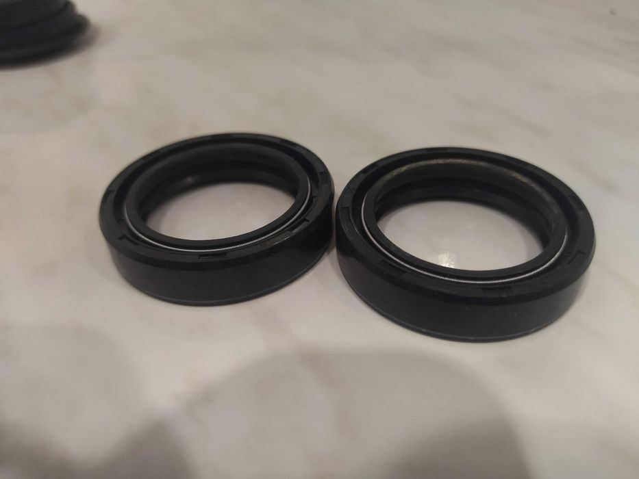 Пыльники сальники  вилки 33*46*11(10,5)