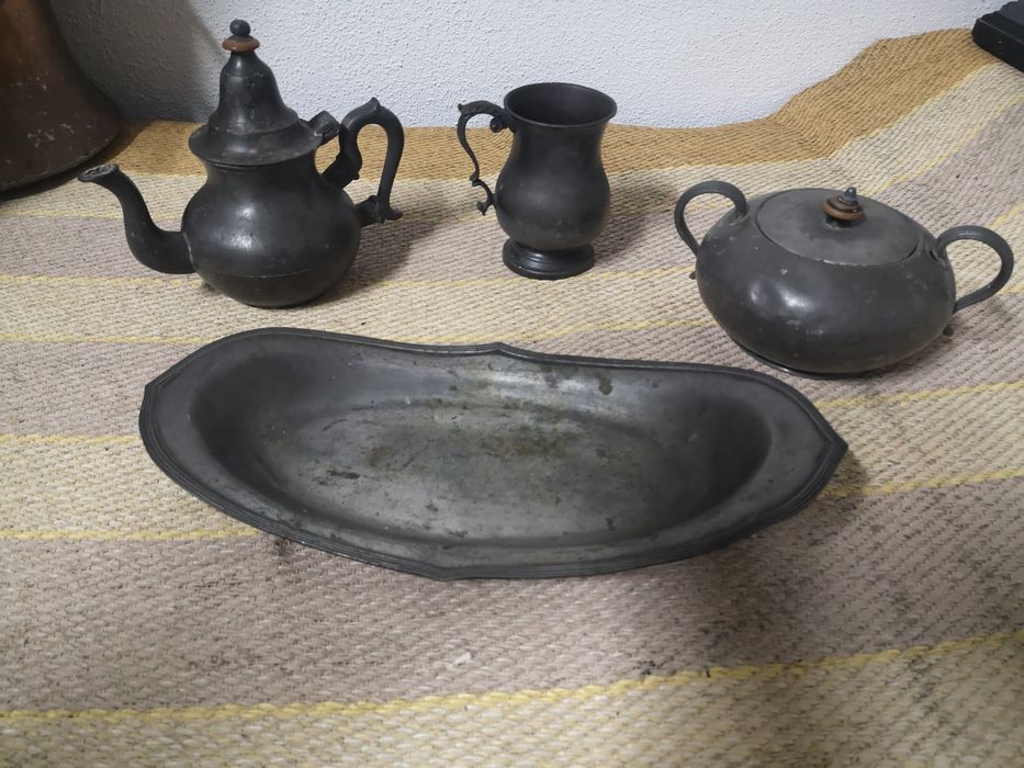 Vendo peças antigas de decoração em liga de estanho