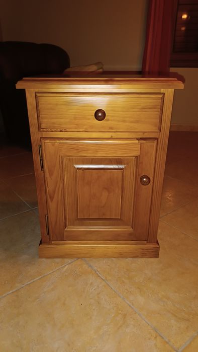 Bedside Tables64751979769729121