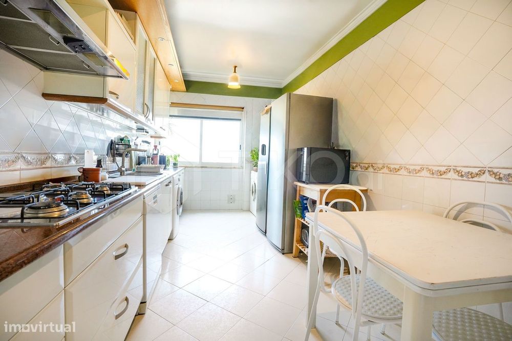 T3 Com 139 M², 2 Lugares De Garagem E Arrecadação | Telheiras, Lisboa