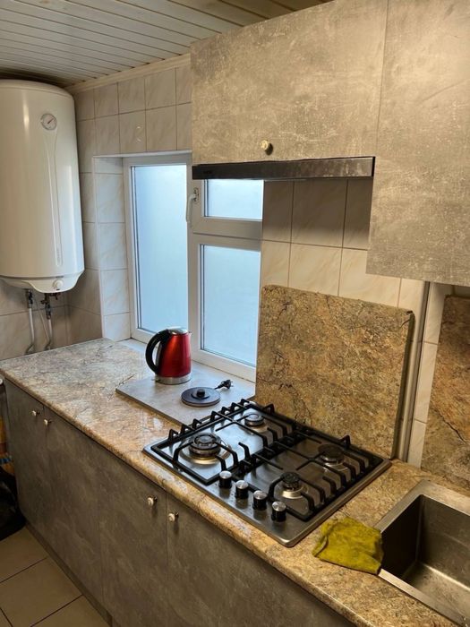 Оренда будинку або кімнати окремо