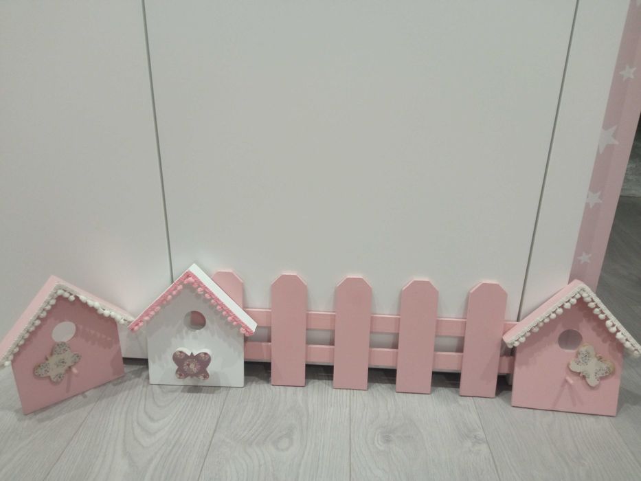 Casinha de passarinho com cerca