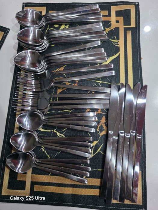 Sprzedam widelce łyzki noze