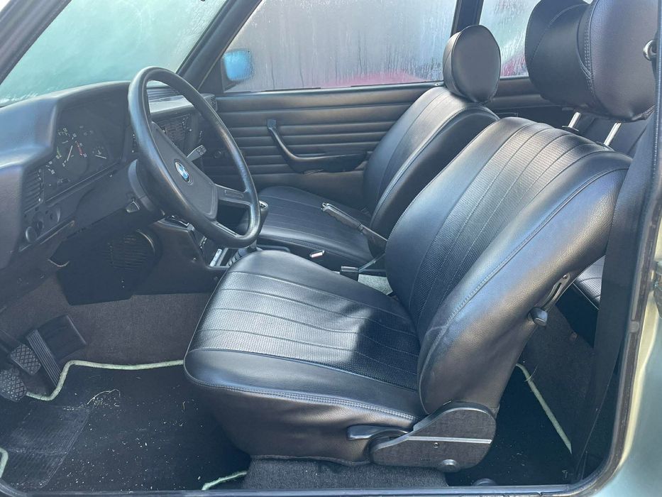 BMW classico em perfeito estado
