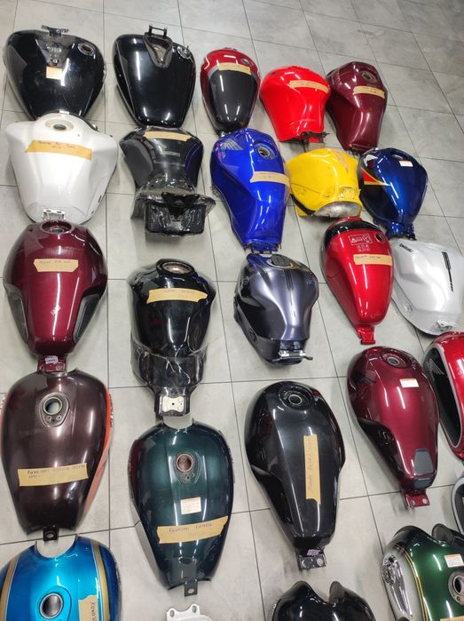 Баки Yamaha Suzuki Kawasaki Honda Triumph Ktm