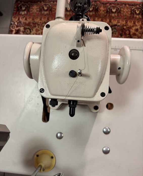 Скорняжна машинка, для сточування хутра, оверлок для хутра, скорняжка