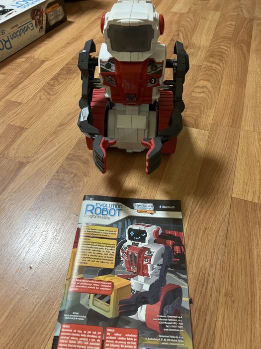 Робот Robot Evolution