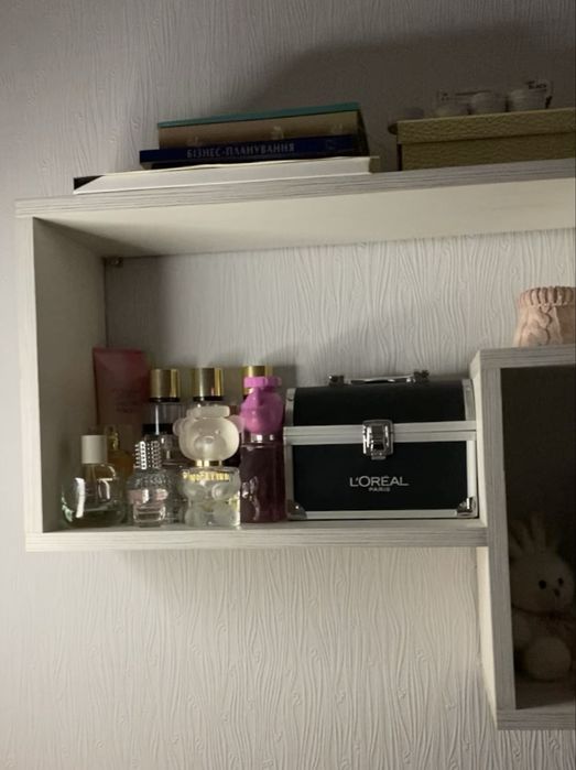 Поличка підвісна