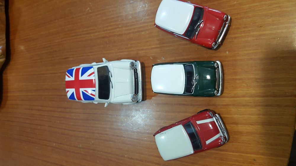 Miniaturas de coleção MINIS