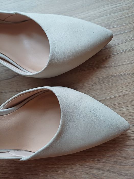 Buty białe skórzane szpilki 38