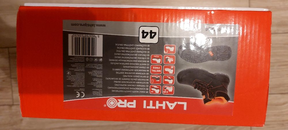 Buty robocze z blachą