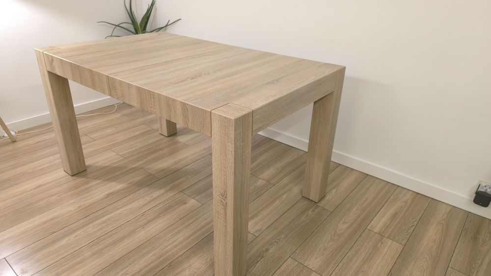 Sprzedam stół rozkładany oraz dwie szafki RTV i witrynę