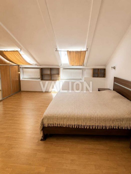 Продаж квартири в центрі Києва, метро  Майдан Незалежності 5 хвилин пішкі, Золоті ворота провулок Тараса Шевченко 13 Без комісії