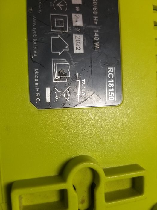 Szybka ładowarka RYOBI RC18150 18V ONE PLUS 5A