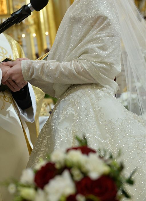 Suknia ślubna w kolorze Śmietanki