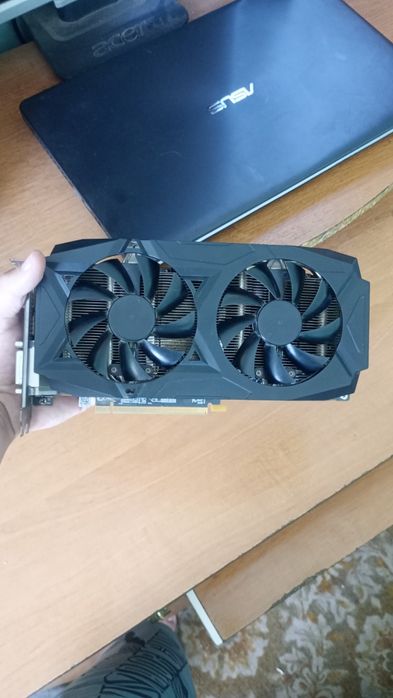 Продам Radeon RX580 8gb стан ідеальний