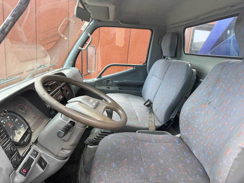 Mitsubishi canter grua Pm e tribasculante 7.5T