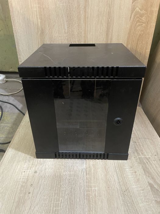 Серверний ящик , корпус для серверу