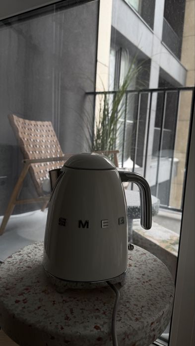 Чайник SMEG білий