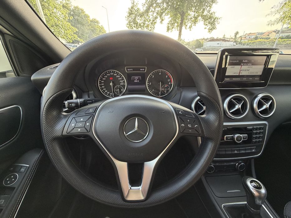 Mercedes A180d |