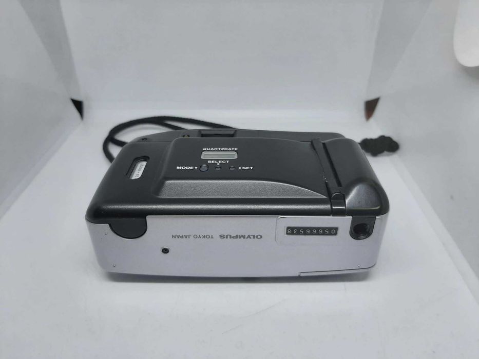 Analogowy aparat Olympus AF-10 XB + etui