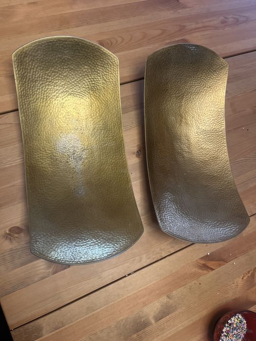 Decoraçao duas travessas em estado satifatorio