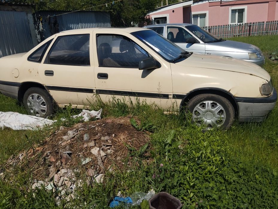 Продам машину opel