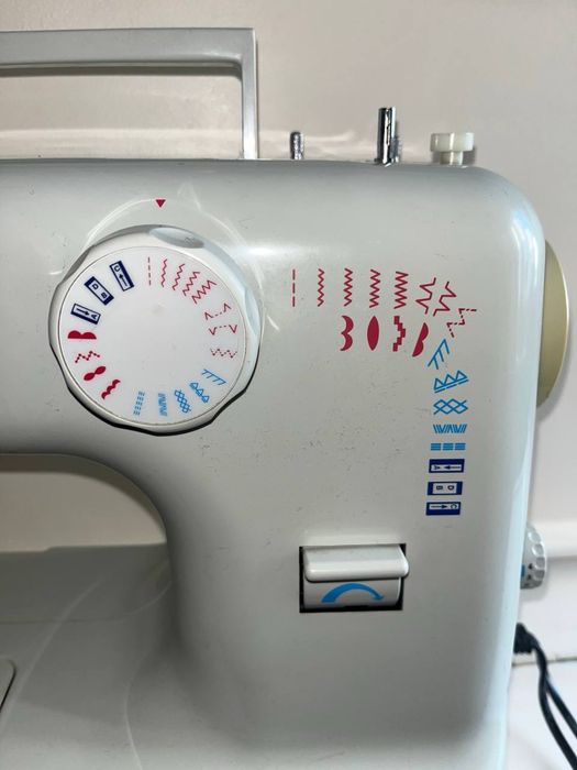 Швейна машинка TCM