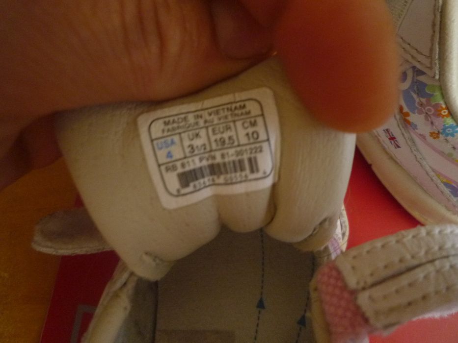 Ténis Reebok de bebé menina nº 19.5, sola rija Bom Estado