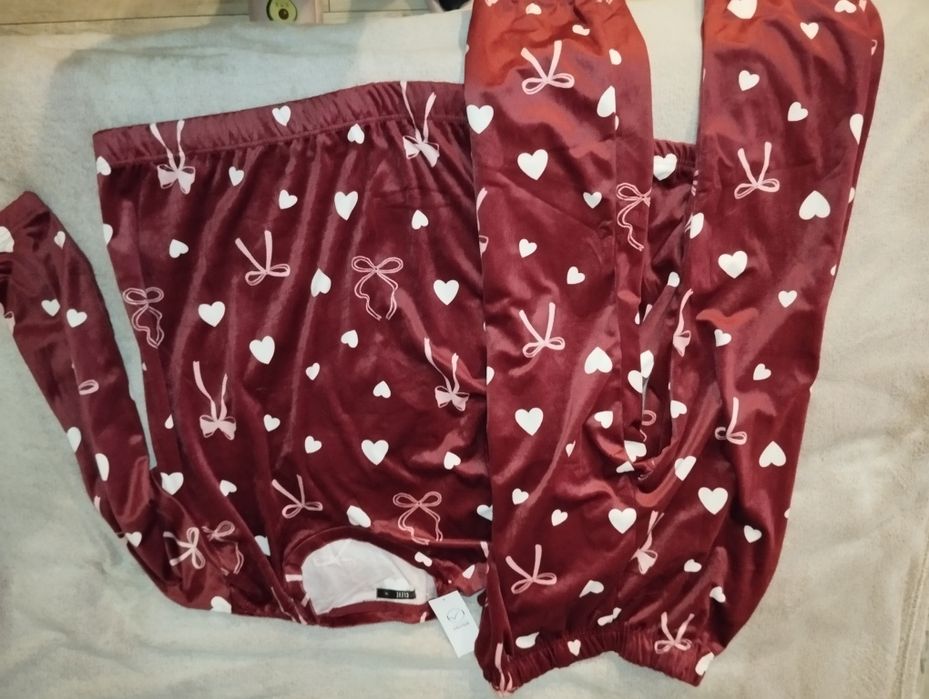 Nowa śliczna ciepła welurowa piżama w serduszka XL 42 walentynki