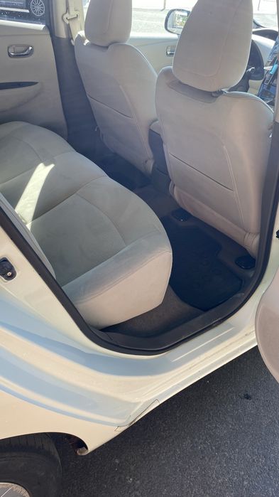 NISSAN LEAF 2012 рік